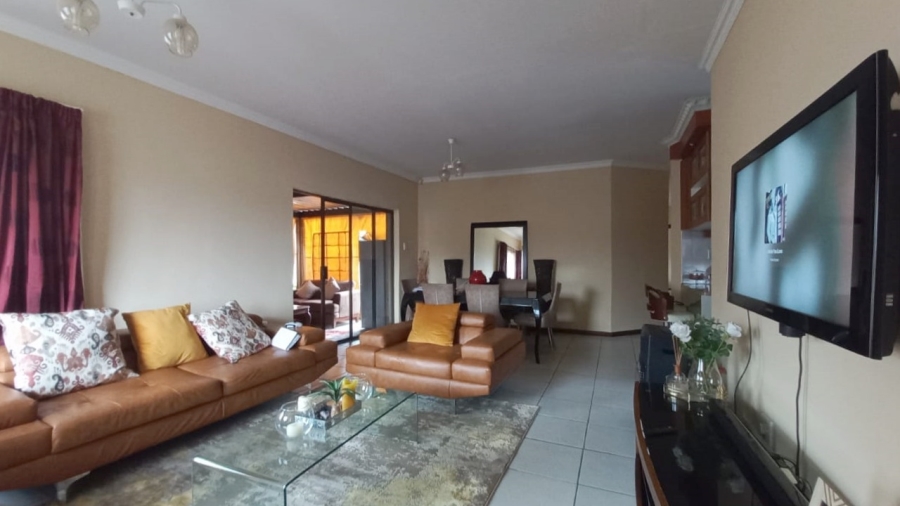 To Let 4 Bedroom Property for Rent in Mandela View Free State